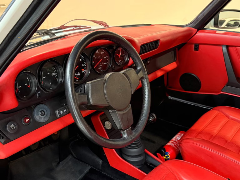 Porsche 911 Turbo 3.3