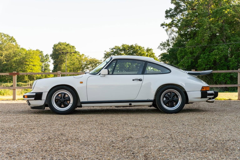Porsche 911 Carrera 3.2