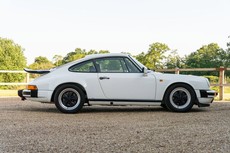 Porsche 911 Carrera 3.2