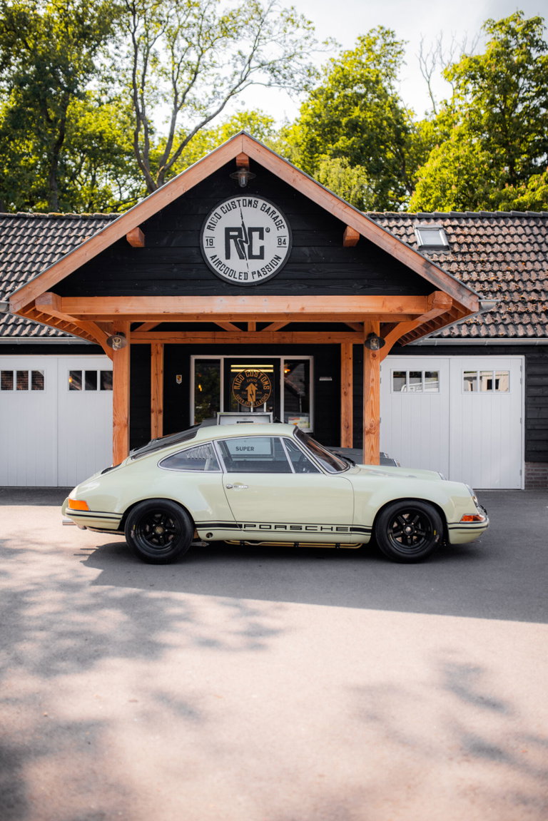 Porsche 911 Backdate