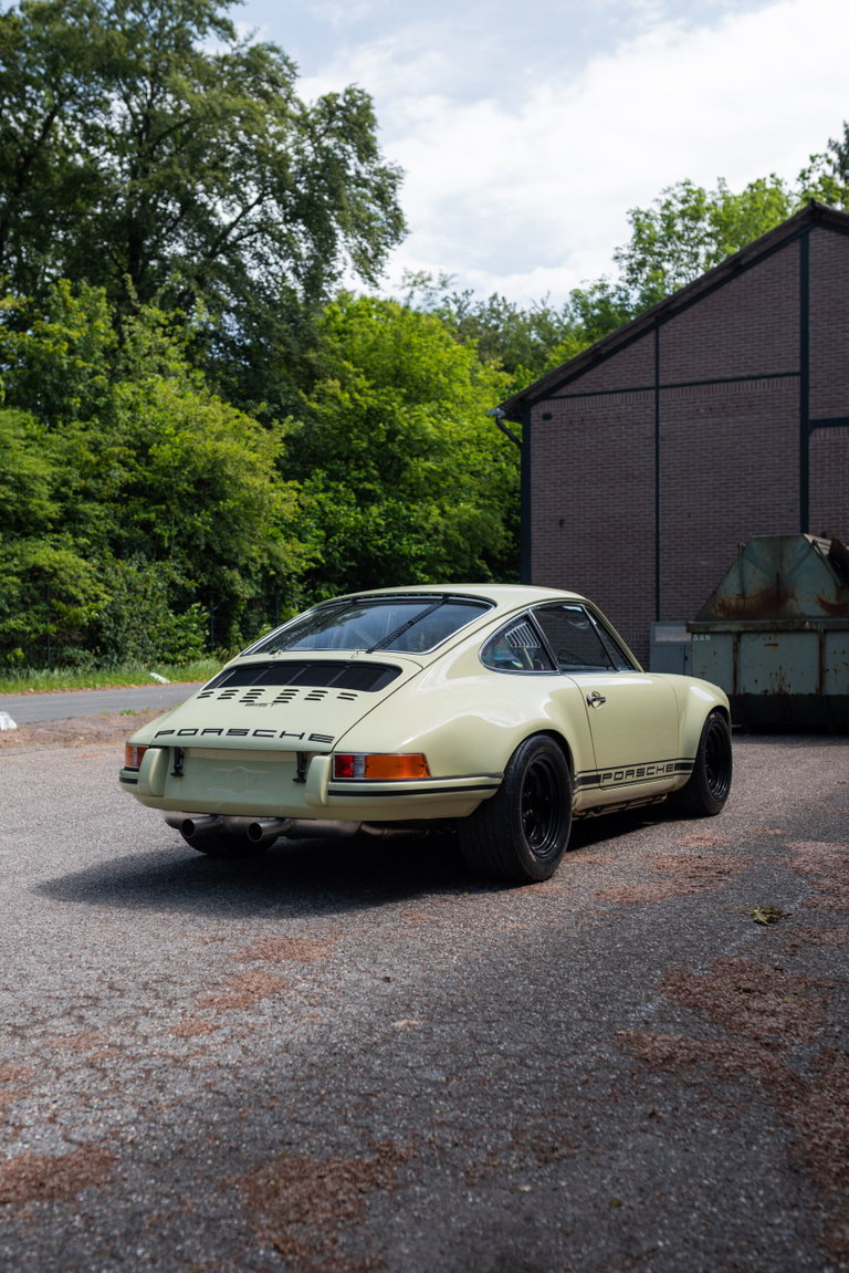 Porsche 911 Backdate