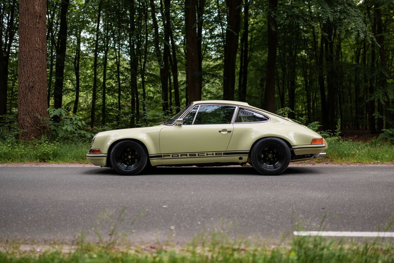 Porsche 911 Backdate
