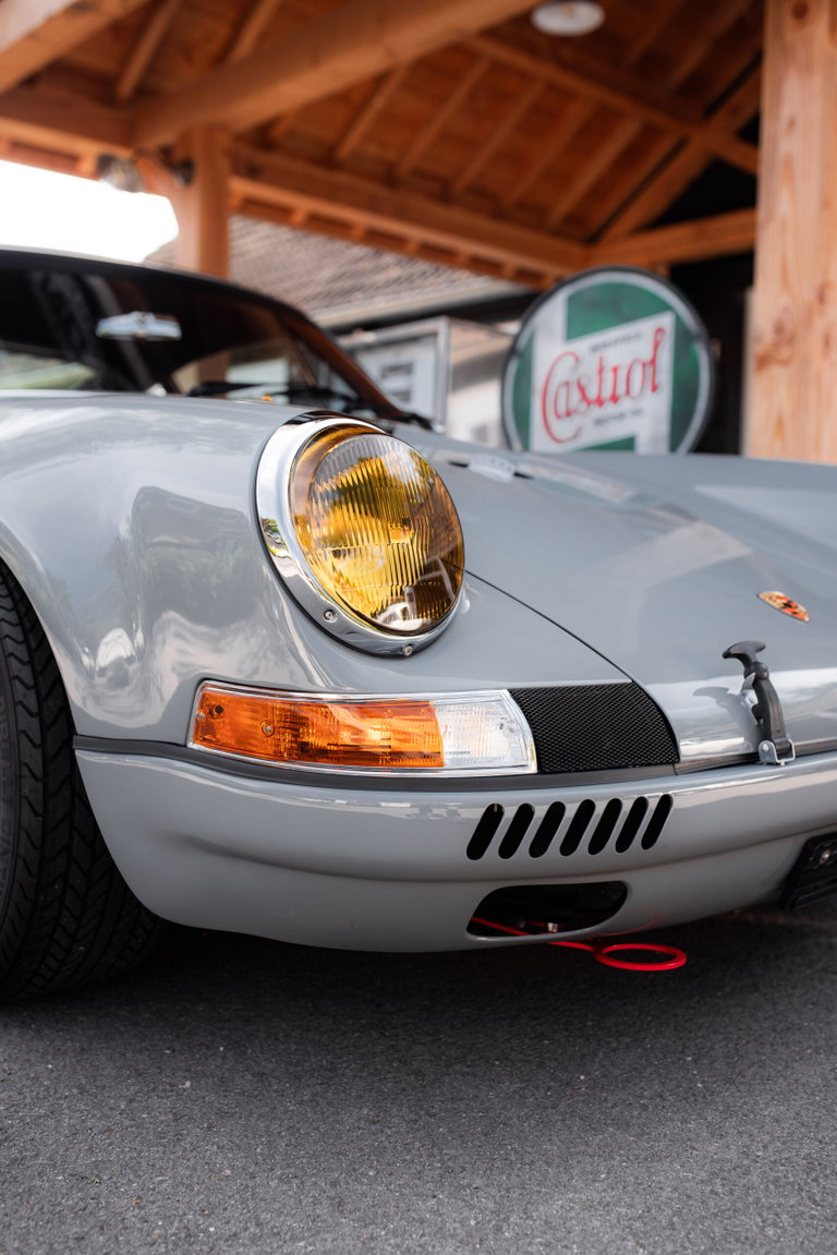 Porsche 911 Backdate