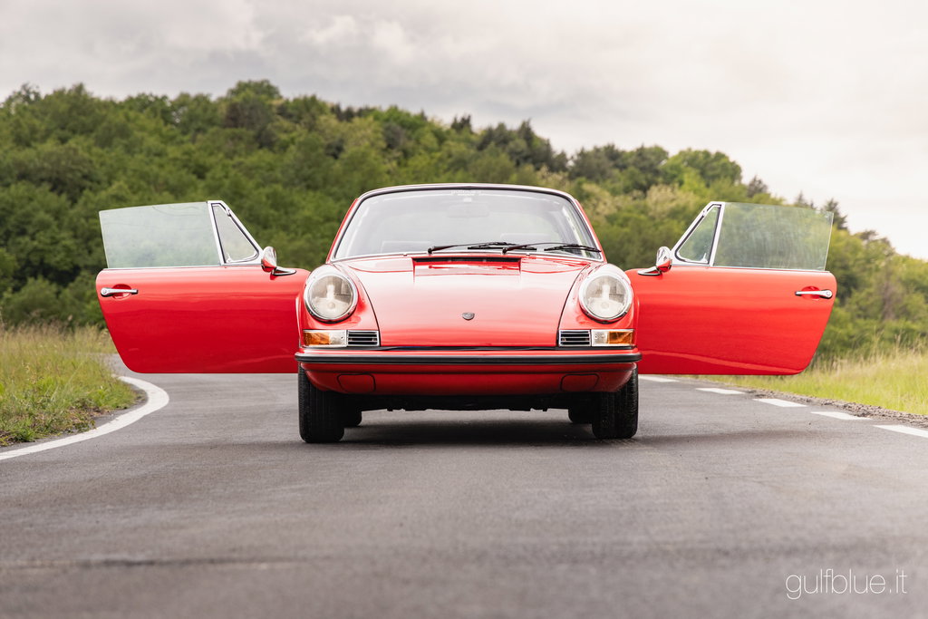 Porsche 911 E