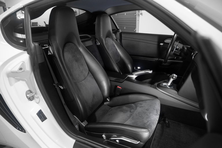 Porsche 987 Cayman