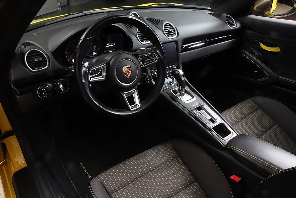 Porsche 718 Boxster T