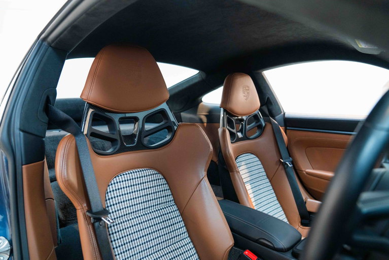 Porsche 992 GT3 Touring
