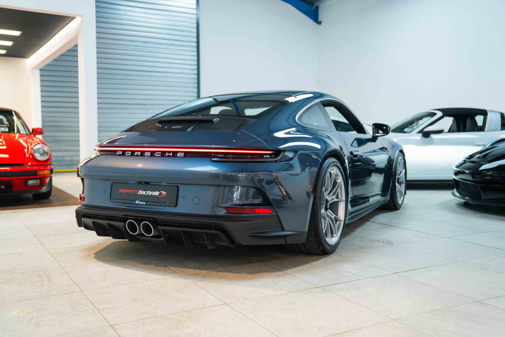Porsche 992 GT3 Touring