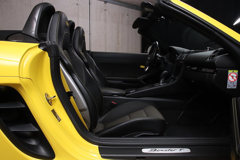 Porsche 718 Boxster T