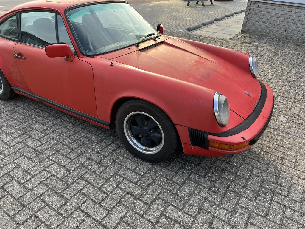 Porsche 911 Carrera 3.2 (US)