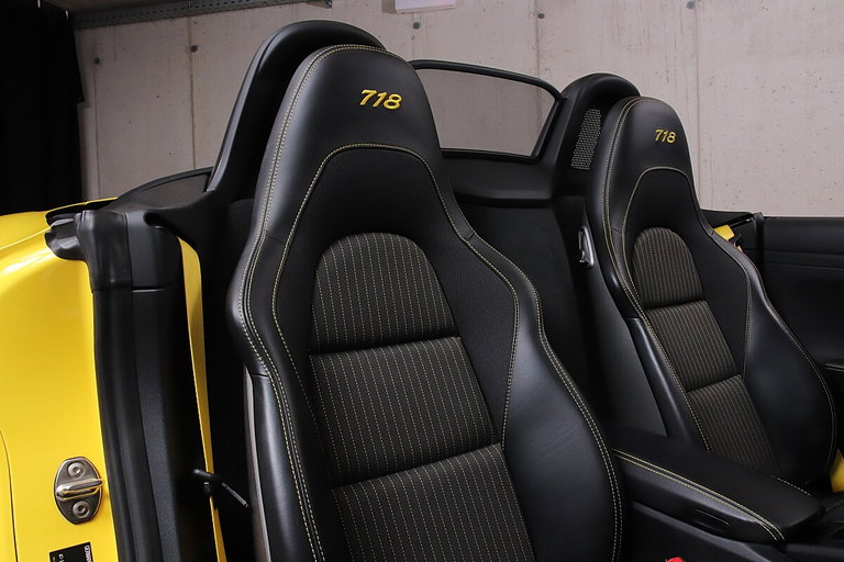 Porsche 718 Boxster T