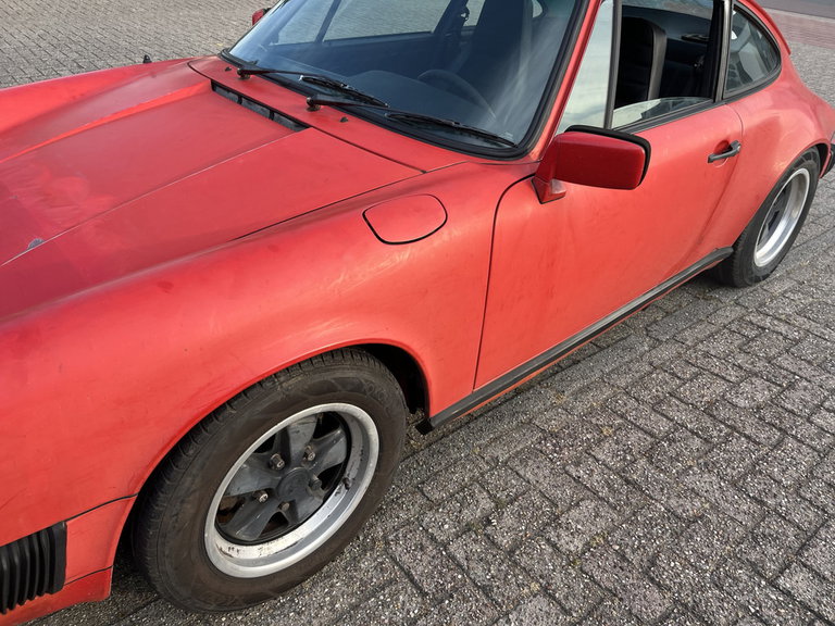 Porsche 911 Carrera 3.2 (US)