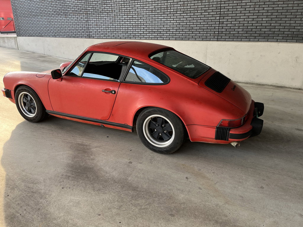 Porsche 911 Carrera 3.2 (US)