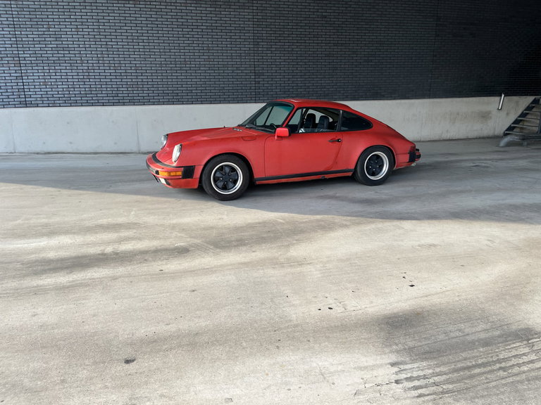 Porsche 911 Carrera 3.2 (US)