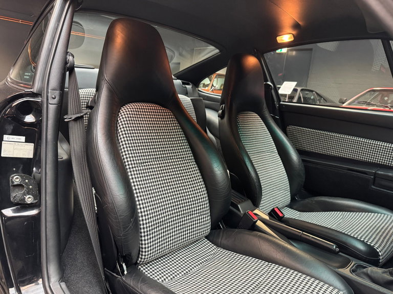 Porsche 993 Carrera 4S