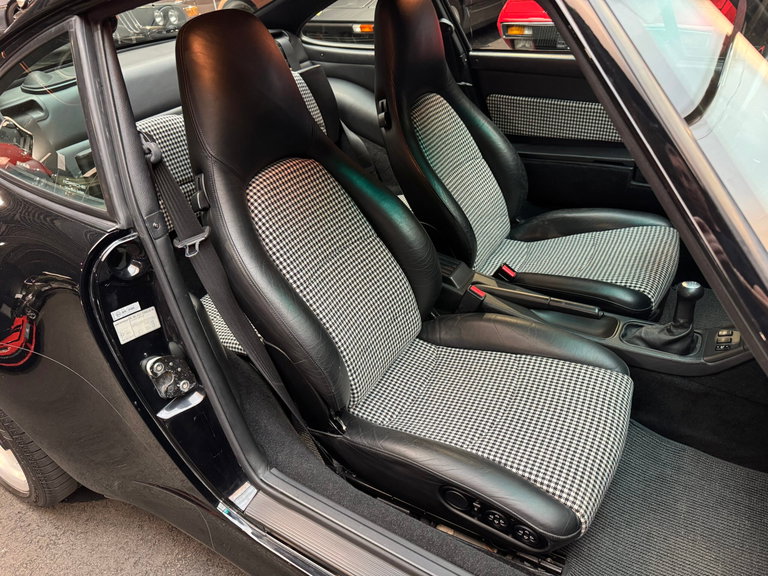 Porsche 993 Carrera 4S