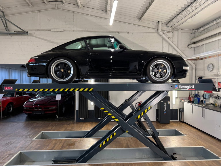 Porsche 993 Carrera 4S