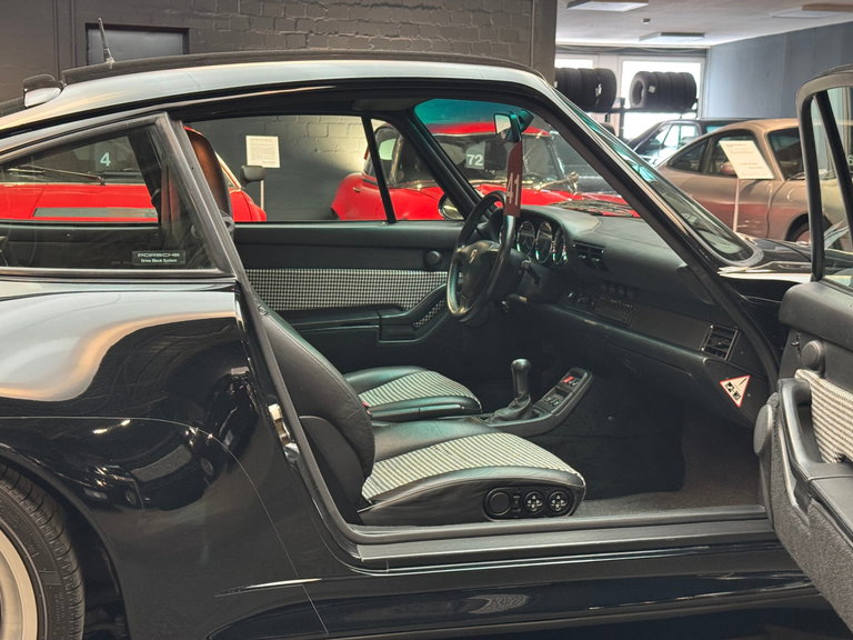 Porsche 993 Carrera 4S
