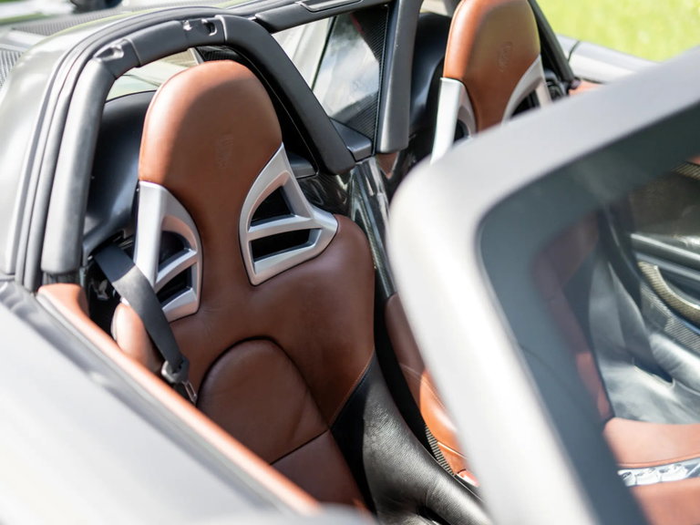 Porsche Carrera GT