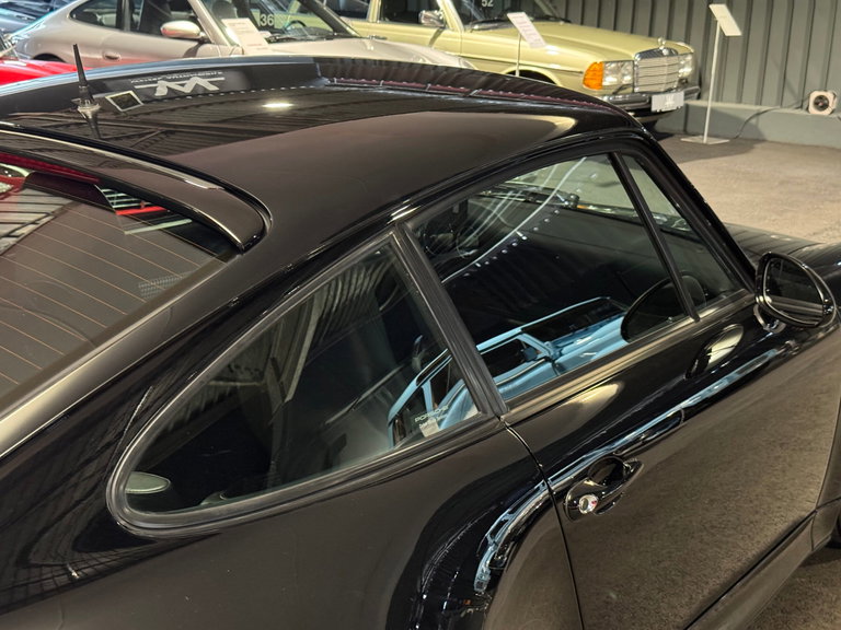 Porsche 993 Carrera 4S