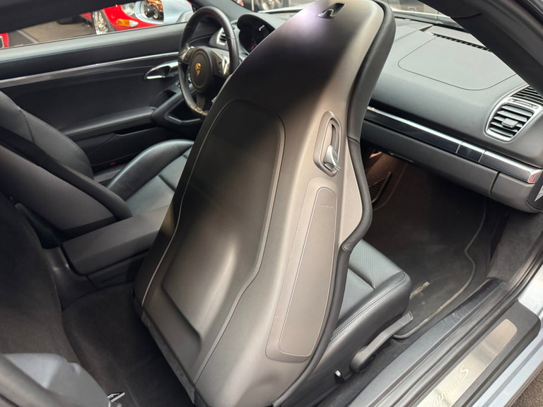 Porsche 981 Cayman S