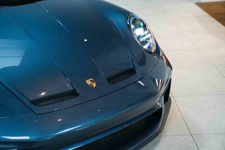 Porsche 992 GT3 Touring