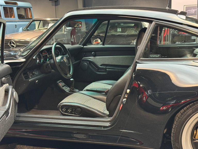 Porsche 993 Carrera 4S