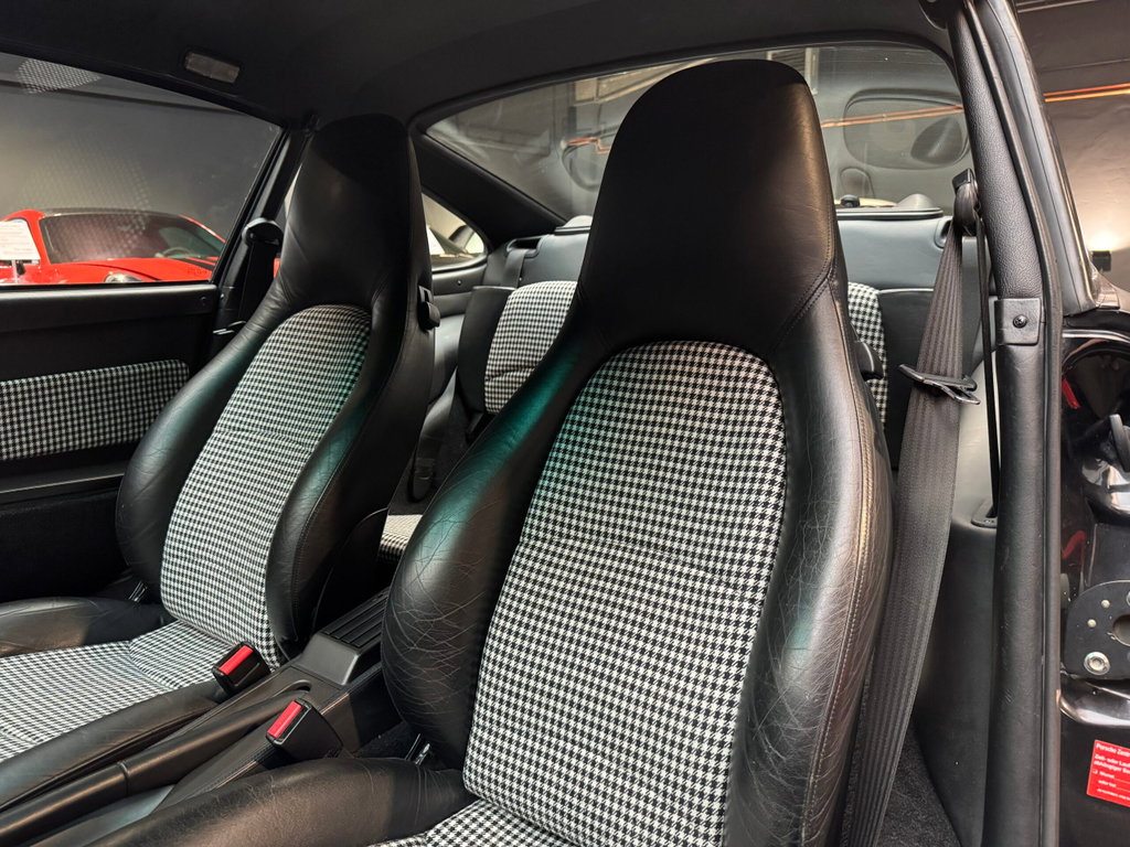 Porsche 993 Carrera 4S