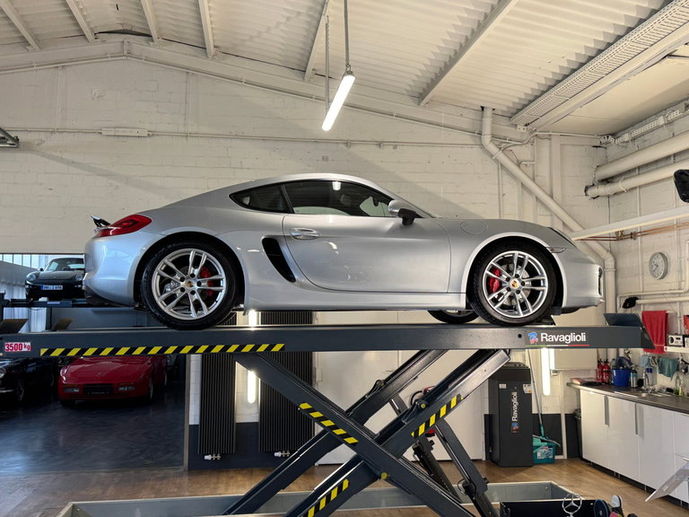 Porsche 981 Cayman S