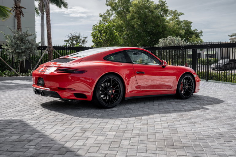 Porsche 991.2 Carrera 4 GTS