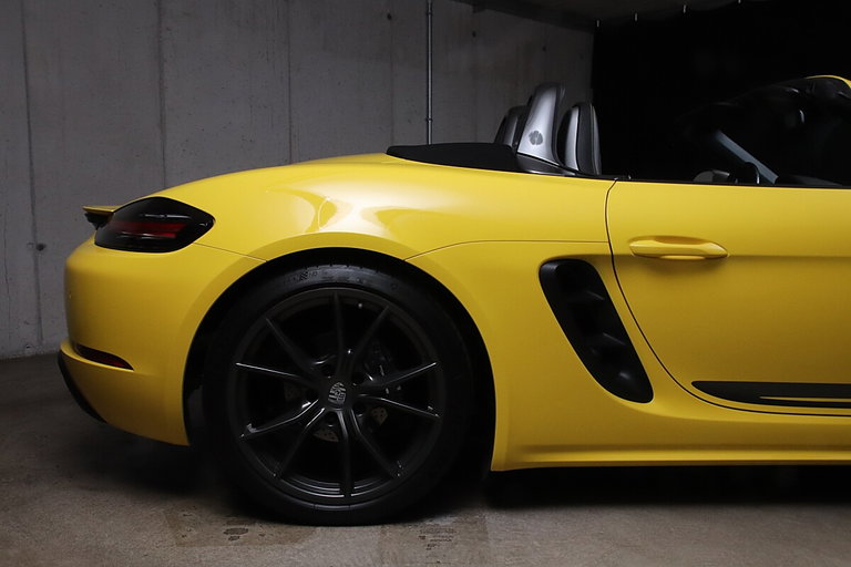Porsche 718 Boxster T
