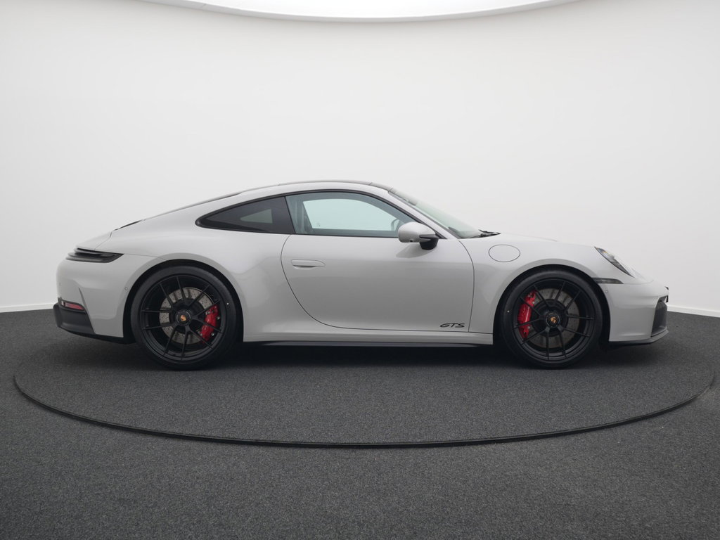 Porsche 992.2 Carrera 4 GTS