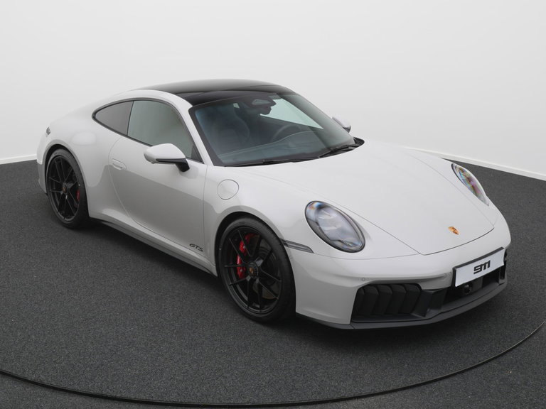 Porsche 992.2 Carrera 4 GTS