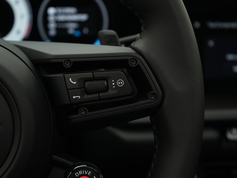 Porsche 992.2 Carrera 4 GTS