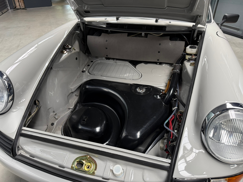 Porsche 911 T (US)