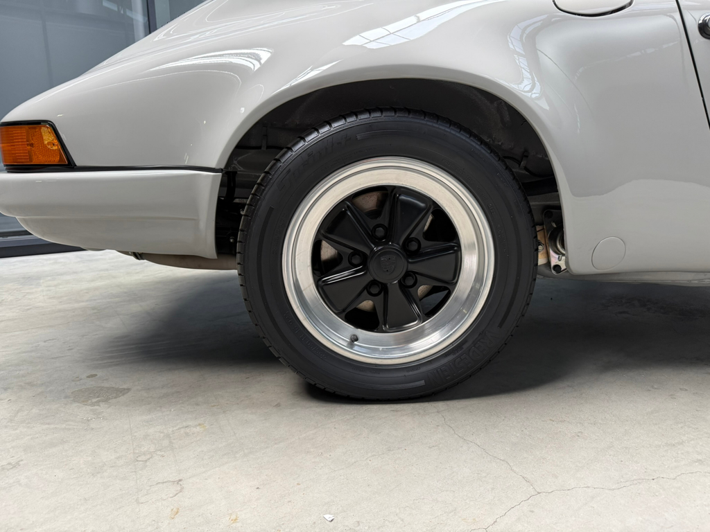 Porsche 911 T (US)