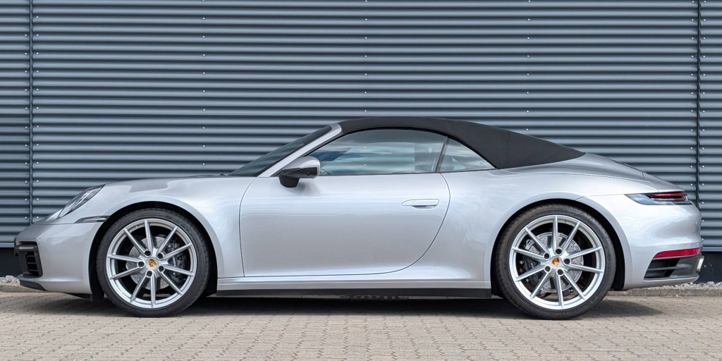 Porsche 992 Carrera