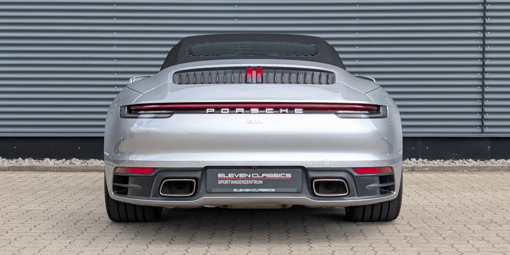 Porsche 992 Carrera
