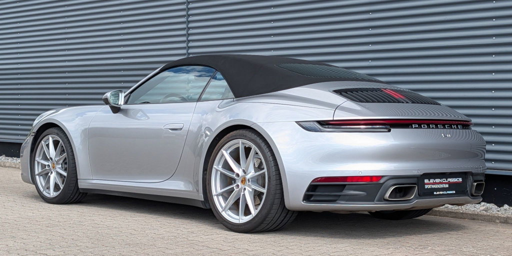 Porsche 992 Carrera