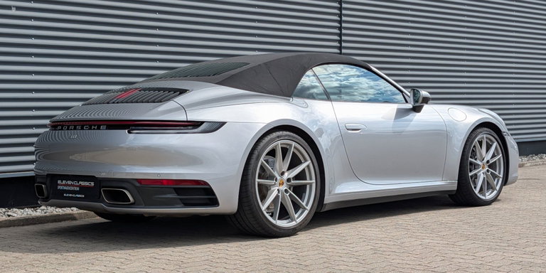 Porsche 992 Carrera
