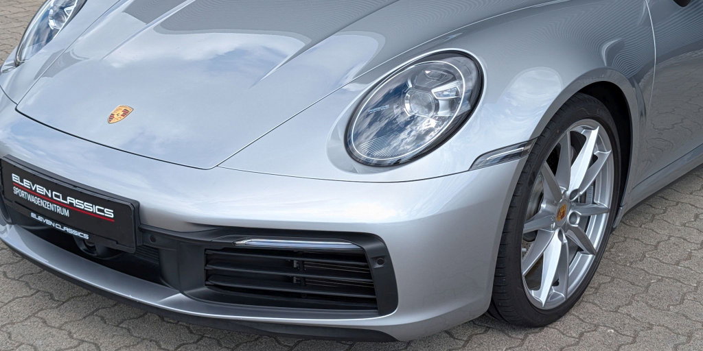 Porsche 992 Carrera