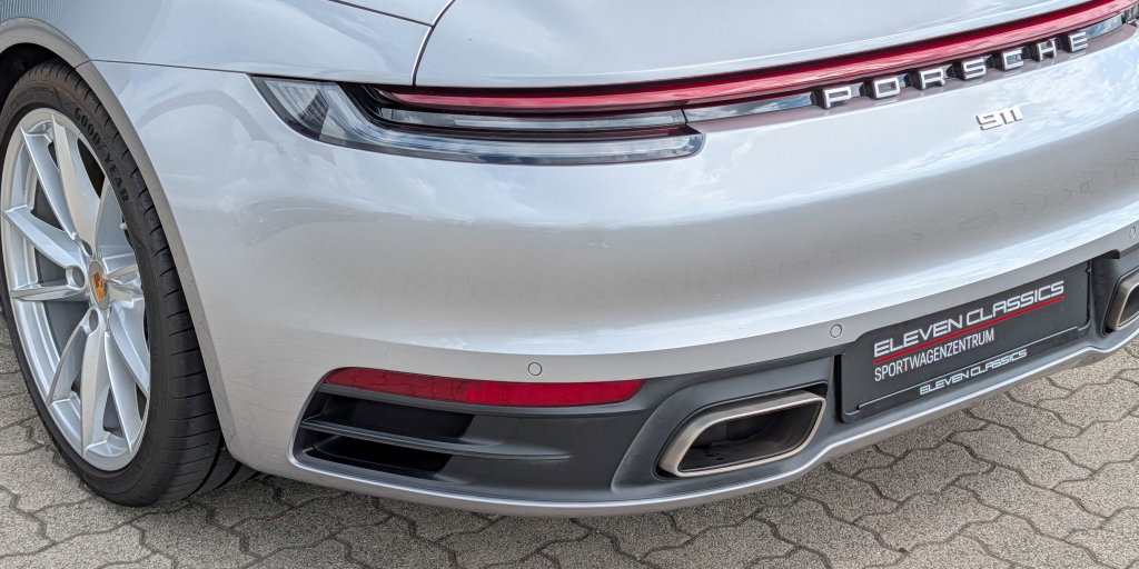 Porsche 992 Carrera