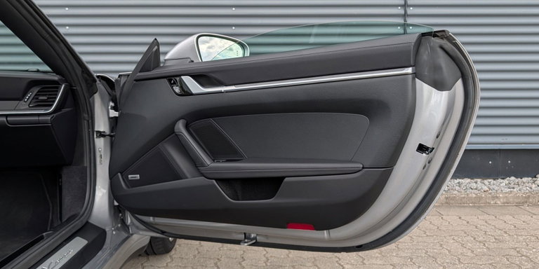 Porsche 992 Carrera