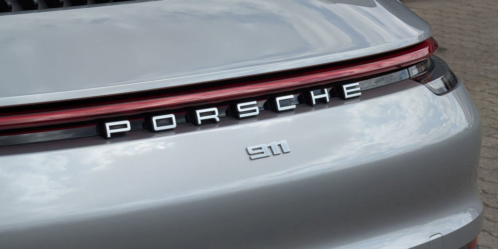 Porsche 992 Carrera
