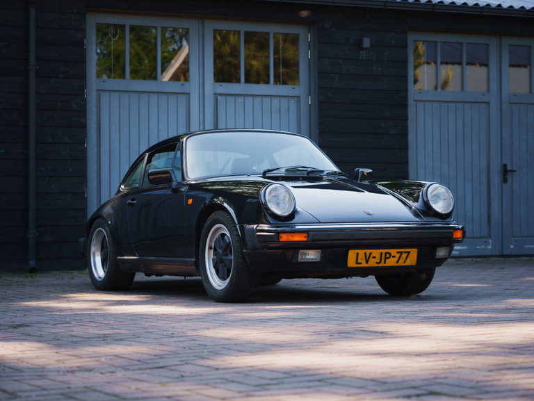 Porsche 911 Carrera 3.2