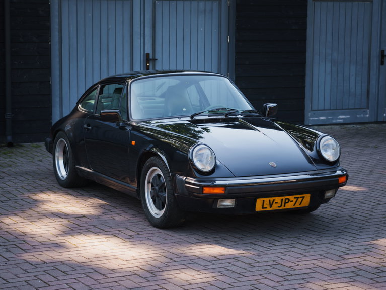 Porsche 911 Carrera 3.2