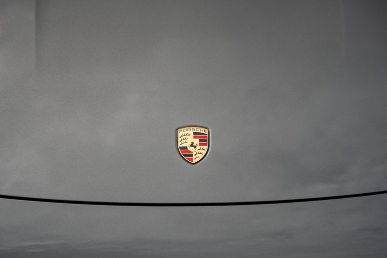 Porsche 992 Carrera 4