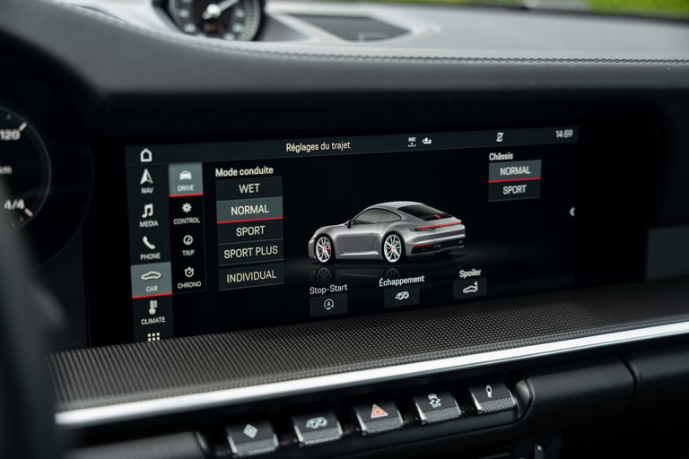 Porsche 992 Carrera 4