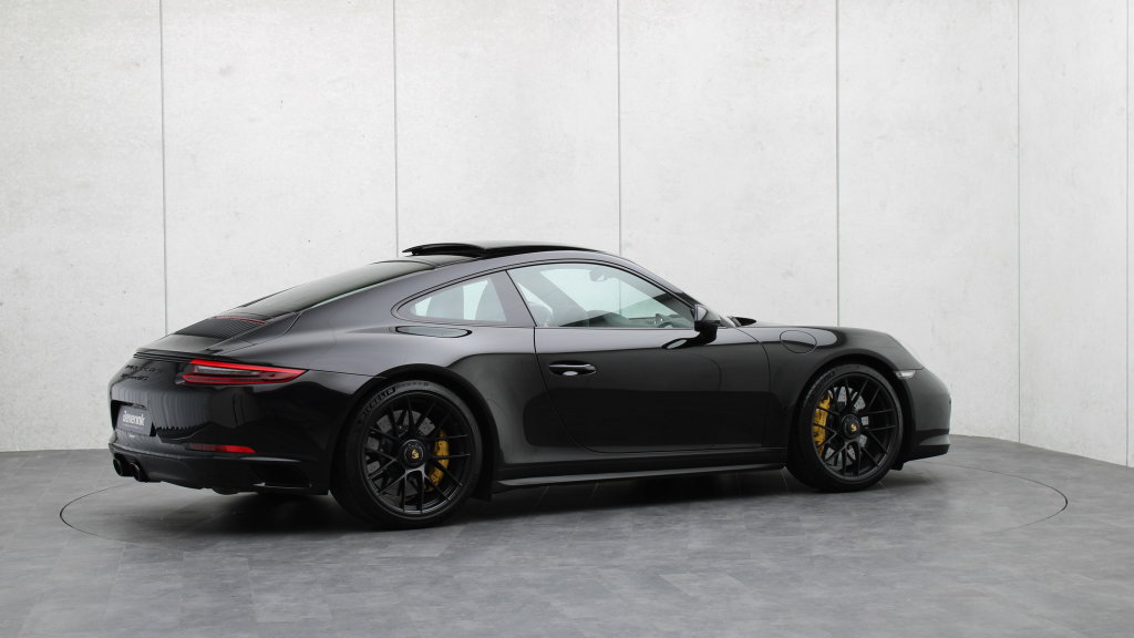 Porsche 991.2 Carrera GTS