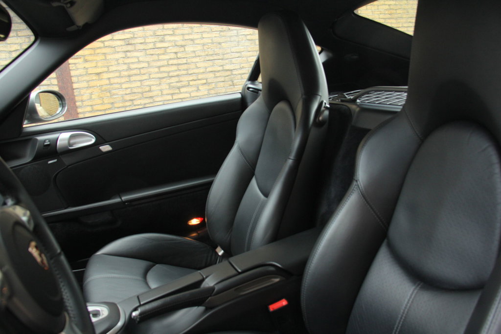 Porsche 987 Cayman S